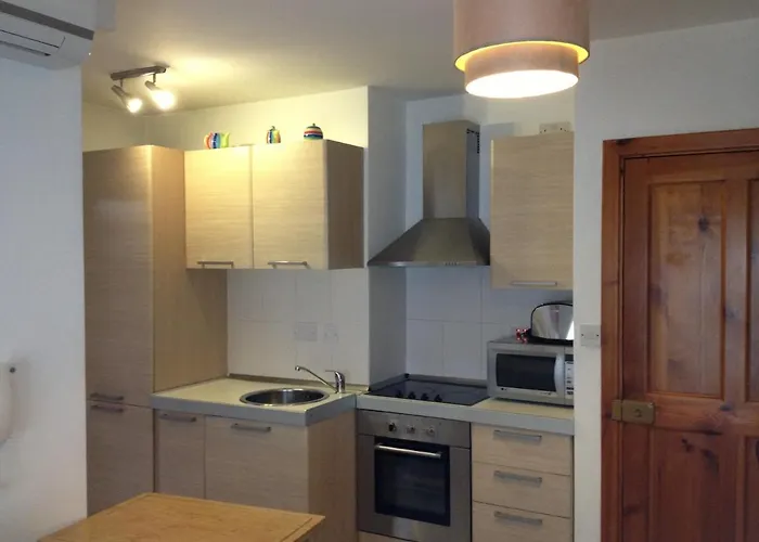 Paceville Avenue 아파트